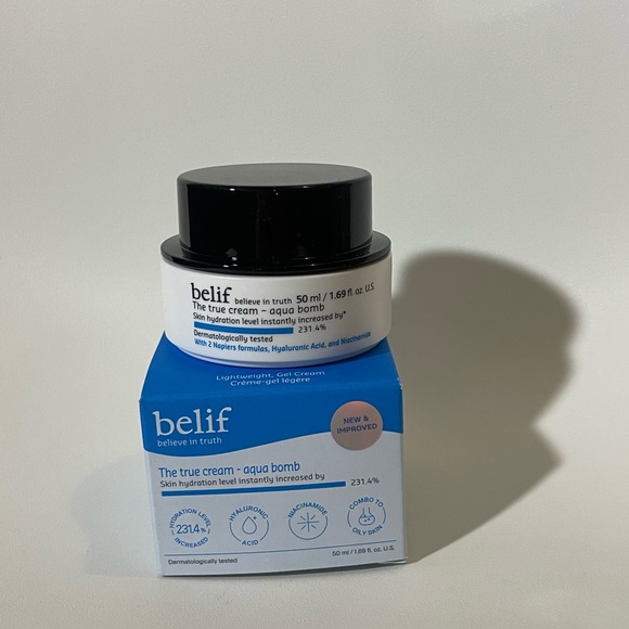 belif
The True Cream Aqua Bomb with Hyaluronic Acid and Niacinamide - Picture 2 of 2